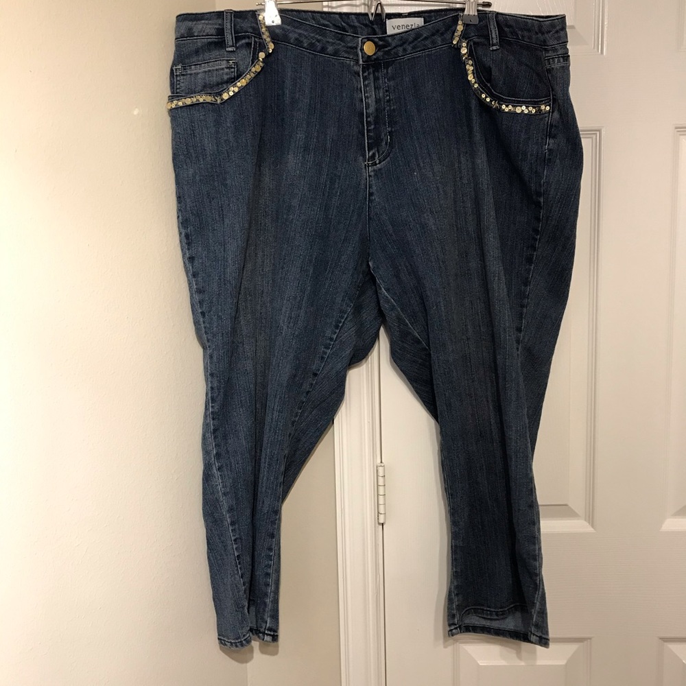 Venezia Plus Size Cropped Denim Jean